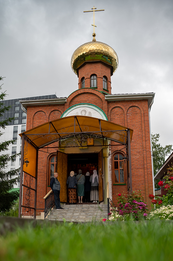 Read more about the article Божественная литургия в храме Архангела Михаила города Костаная